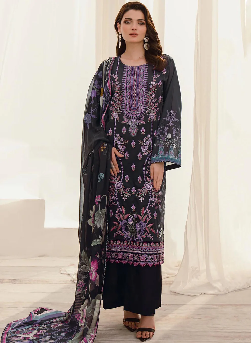 Pakistani Lawn Suits Online Sale | Original Pakistani Suits in India