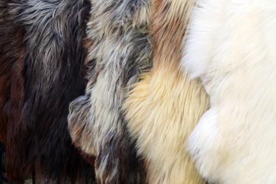 NATURAL SHEEPSKINS - HEIDSCHNUCKE MANUFACTURER - TOP QUALITY LAMBSKINS!!