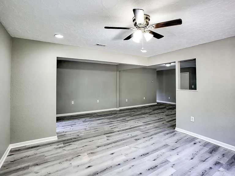 SINGLE FAMILY HOME