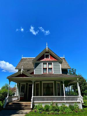 "Hotlist of Toronto Homes for $1,199,000!