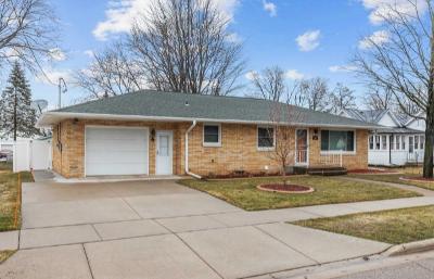 2beds•1bath•1,232 sqft•8,712 sqft lot