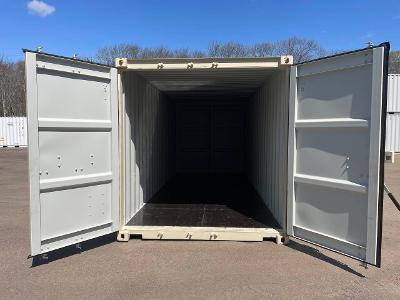 20ft & 40ft shipping/storage containers available for sale