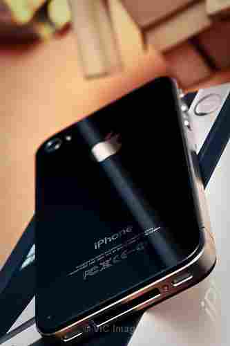Buy New factory unlocked apple iphone 4 16Gb and 32Gb HD