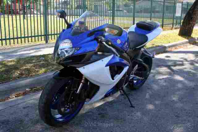 0 céder moto Suzuki GSX-R année 2006