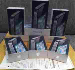 Sell Brand New Apple iphone 4G 32GB/Blackberry Bold 9800