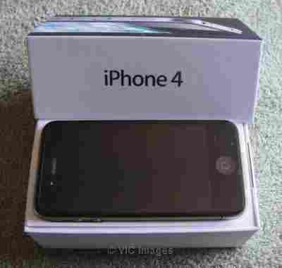 For sell : Iphone 4G 32GB