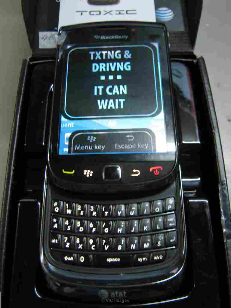 Blackberry Torch 9800,Samsung Galaxy i9000,Apple iphone 32gb