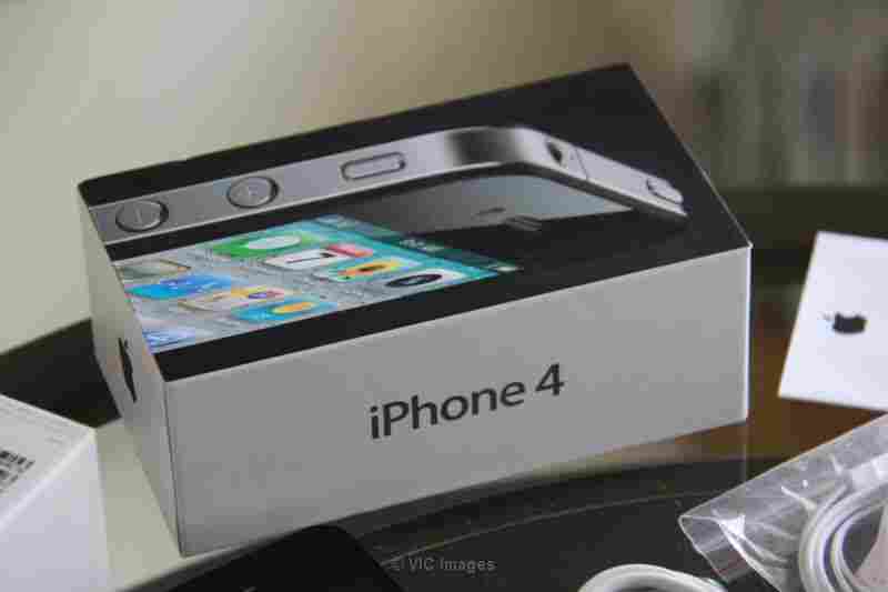 Brand new Apple Iphone 4, Buy 1 get 1 free, Easter Bonus, Free shipment
