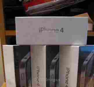 FOR SELL ON BRAND NEW Apple iPhone 4G S 32GB Unlocked @250usd,Nokia N8 : $300