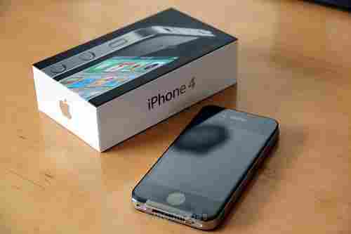 Apple iPhone 4 HD 32GB / Blackberry Torch 9800 Slider / Apple iPad 2 64GB wifi + 3g