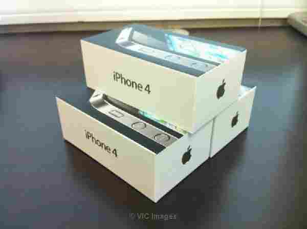 Buy 2 units of Apple iPhone 4g 32gb and get 1 unit free====$300
