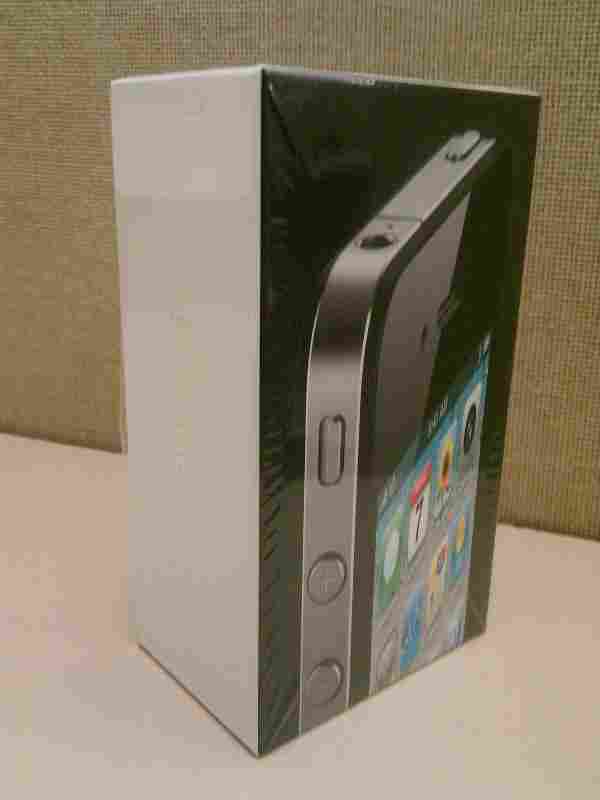 for sale New Apple iPhone 4G 32GB (Unlocked)