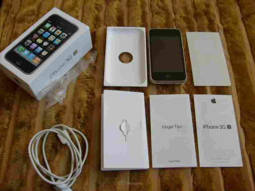 Apple iPhone 3G S Телефон