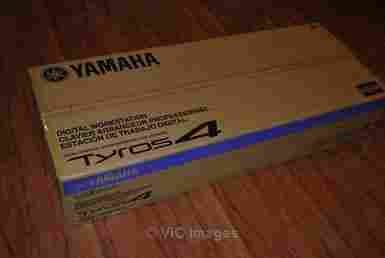 YAMAHA MOTIF