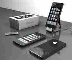 For Sale- Unlocked -$250 /Apple iphone 4G 32Gb and blackberr
