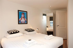 Modern, sunny, fully furnished and renovated apartment in Amsterdam for rent