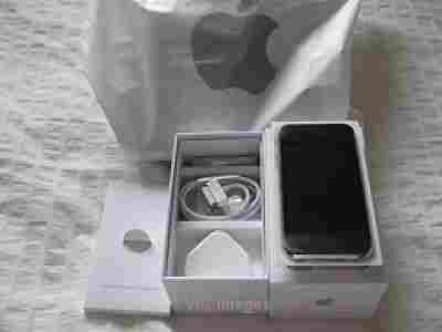 Brand New Original Apple iPhone 4 32GB Unlocked (SIMFREE)