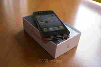 Brand New: Apple Iphone 4g 32gb (unlocked)
