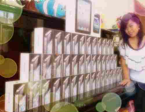 On sale Apple Iphone 4 32gb and Ipad2