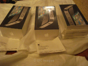 For Sale Unlocked brand new:Apple Iphone 4 32gb,Nokia E7,Nokia N8,
