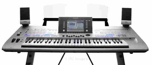 YAMAHA TYROS 4 /DJ equipment