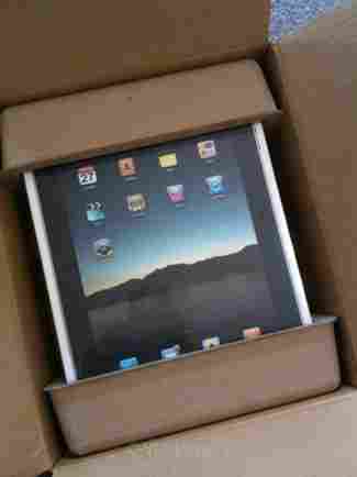 Apple iPad 2 Black&White 64GB 9.7" Tablet With WiFi & 3G