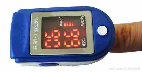 Pulse Oximeter + Carrying Case BRAND NEW IN BOX