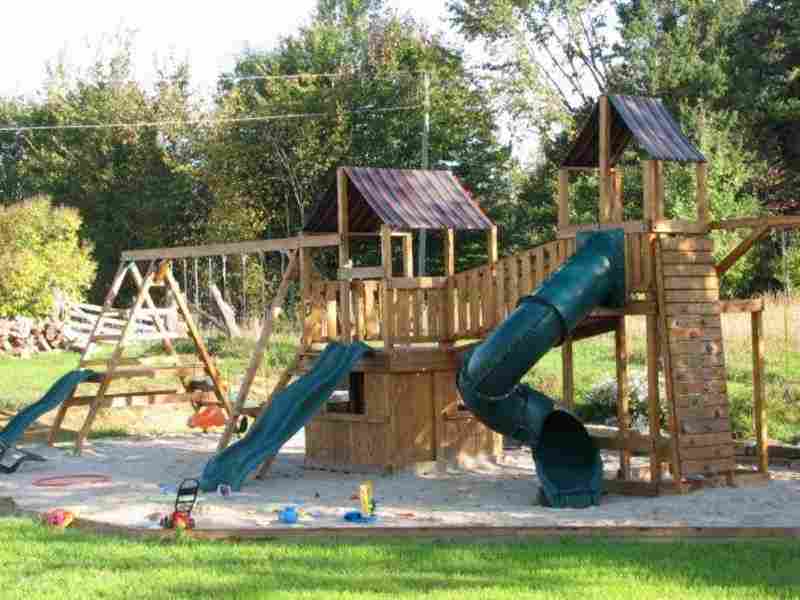 SUPERSIZED 30? X 60? PLAYSTRUCTURE