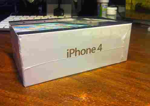 Apple iPhone 4 32GB White Unlocked