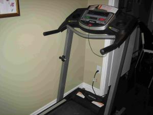 Treadmill for sale - brand new $ 390.-