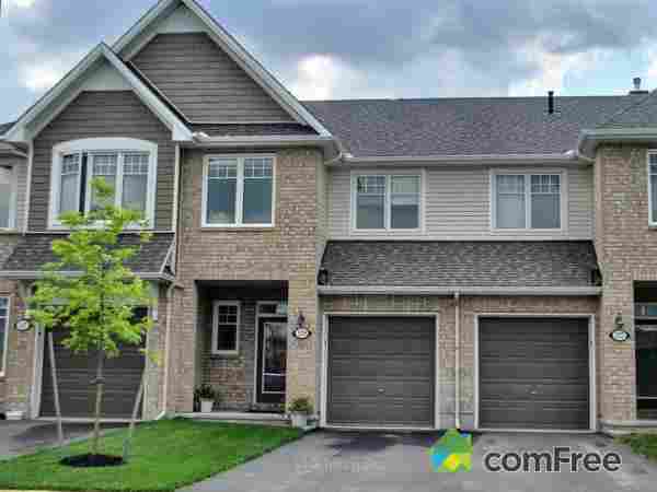Executive Luxury 3 Bedroom Townhome for sale Stonebridge