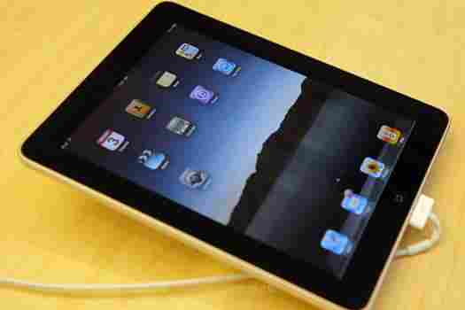 Buy Original iPad 2 wi-fi+3, and 100% unlocked Apple iPhone 4G/3G SIM FREE