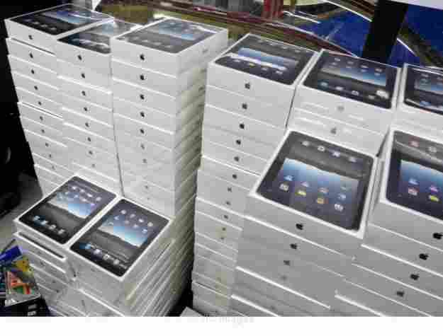 new iPad 2 64gb, iPhone 4, Blackberry torch 9800,HTC HD2, Samsung S2 and Get 1 Free