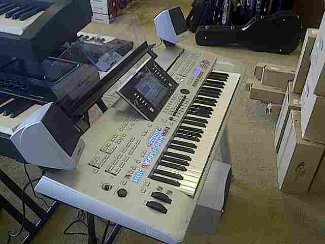 Yamaha Tyros 4 Keyboard,Pioneer CDJ 1000 MK3