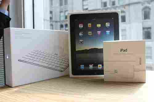 Apple iPad 2 with Wi-Fi 3G