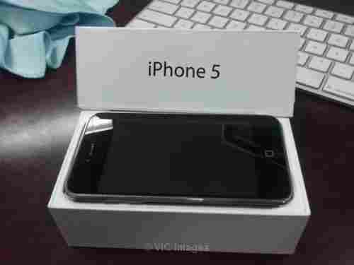 WTS : Apple iPhone 5G 32Gb BRAND NEW IN BOX BUY 3 GET 1 FREE