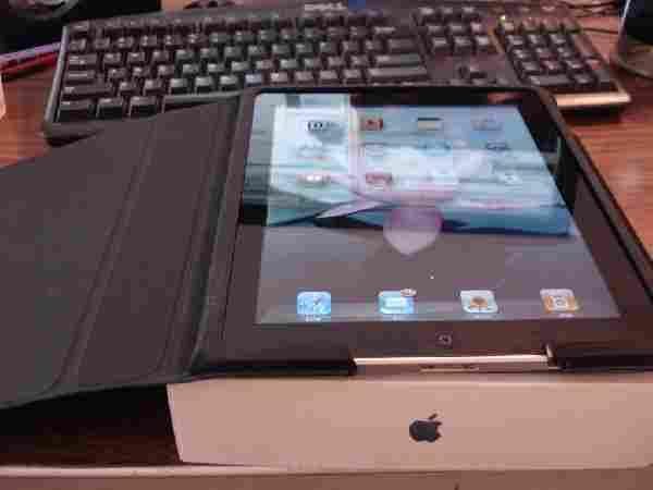 For sale Apple iPad 2 3G 64GB Unlocked