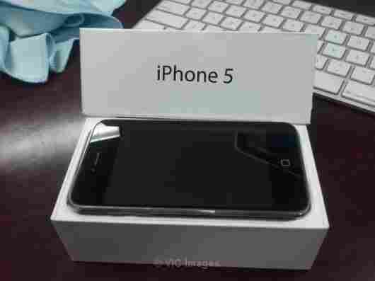 Brand New Unlocked Apple IPhone 5G,Iphone 4G ,Blackberry Torch 2