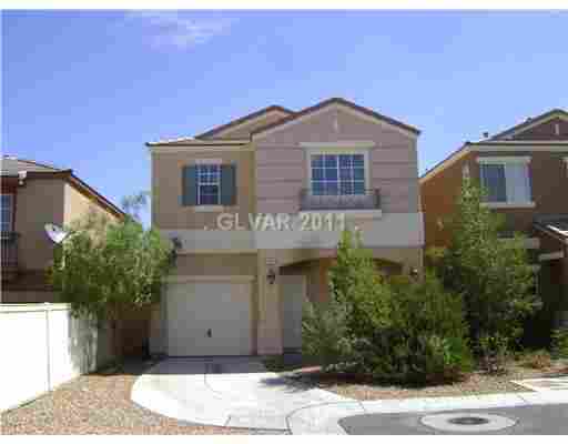2 bed + loft home available for only $995 a month