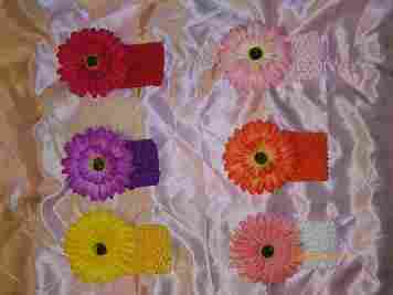 NEW - ADORABLE Crochet Headbands with Daisy Flower