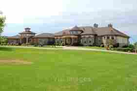 $2,975,000  3800 Fuller Rd, West Des Moines