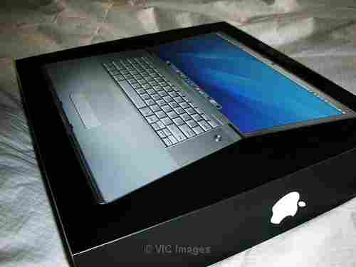 Apple MacBook Pro 15.4" Intel Core i5 Notebook