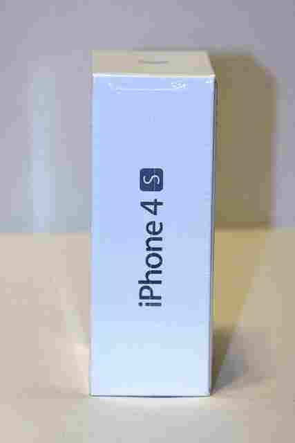 White and Black Apple IPhone 4s 32GB,Sony Ericsson