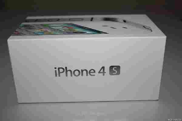 Brand New Apple Iphone 4S 64GB WHITE $500USD