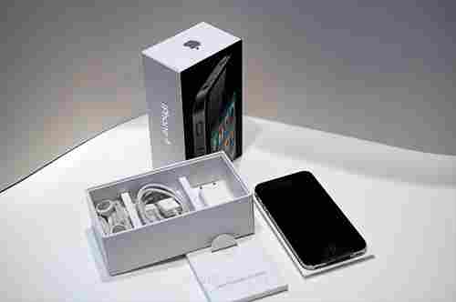 apple iphone 4g 32gb brandnew unlocked