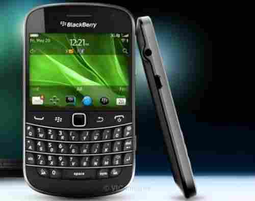 Xmas promotional sales on Apple Iphone 4Gs 64Gb, Black berry Tou