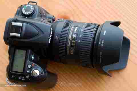 Nikon D7000 Digital SLR Camera with Nikon AF-S DX 18-105mm lens