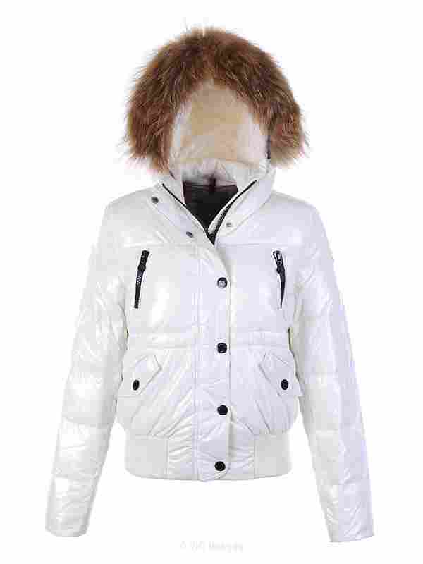 moncler coats on http://www.dhgate.com/store/popbagshoes