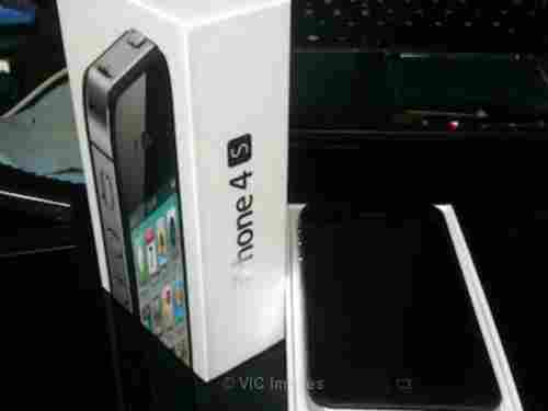 Factory Unlocked Apple I-Phone 4S 32GB