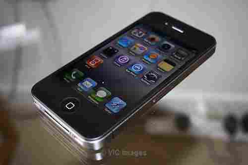 Apple iPhone 4S телефон